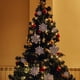 thumbnail image 4 of Nvzi 24 copos de nieve navideños de 9,9 cm, de plástico con purpurina, para decorar el árbol de Navidad (blanco), 4 of 5