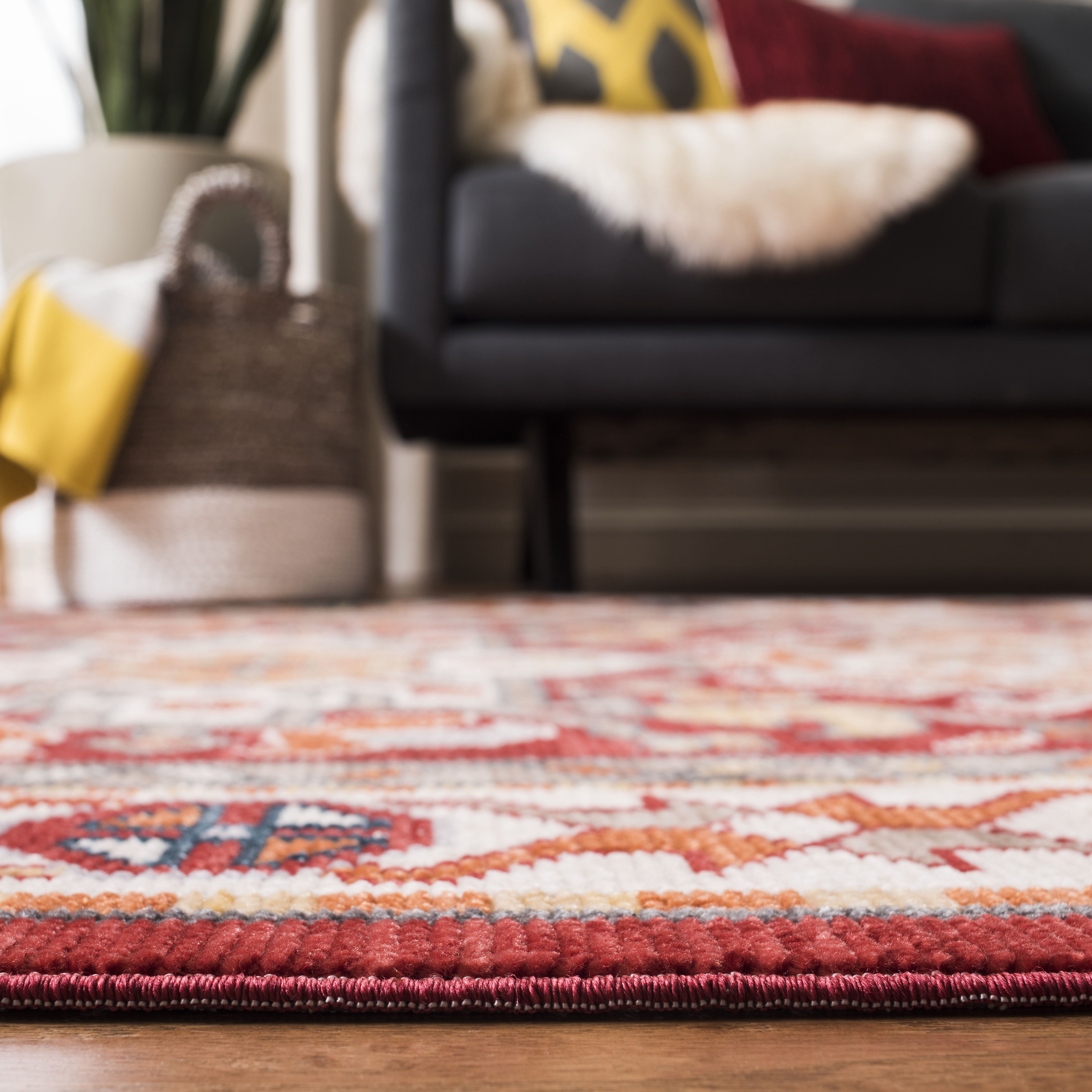 Safavieh Farmhouse Domhnall Southwestern Runner Rug, Ivory/Red, 2'1" x 8'