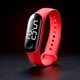 thumbnail image 1 of Relojes de sensor luminoso de deportes electrónicos LED Relojes de moda para hombres y mujeres, 1 of 1