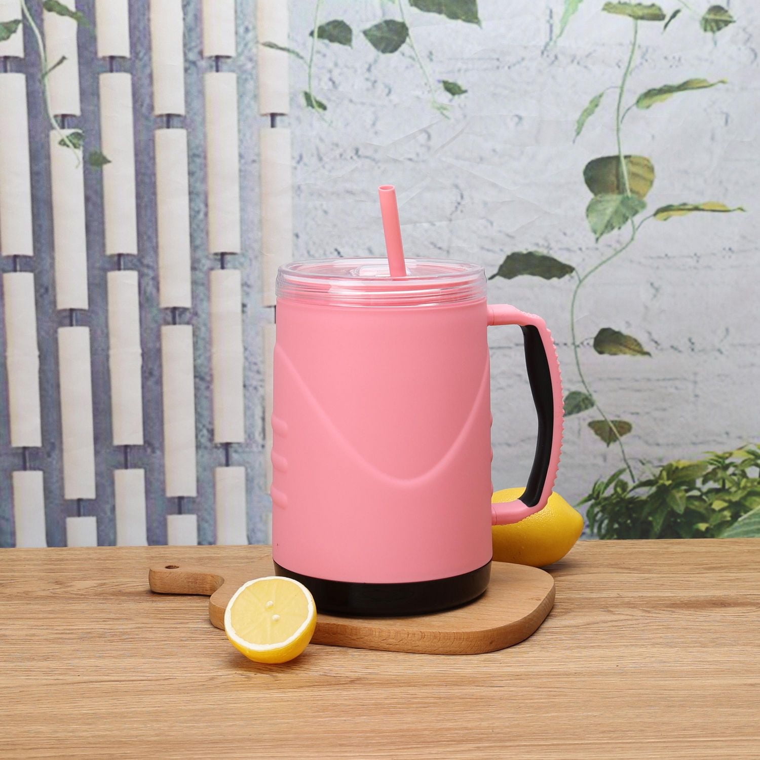 Mainstays Solid Blue Plastic Hydro Mug with Lid 50 ounces, 1pc