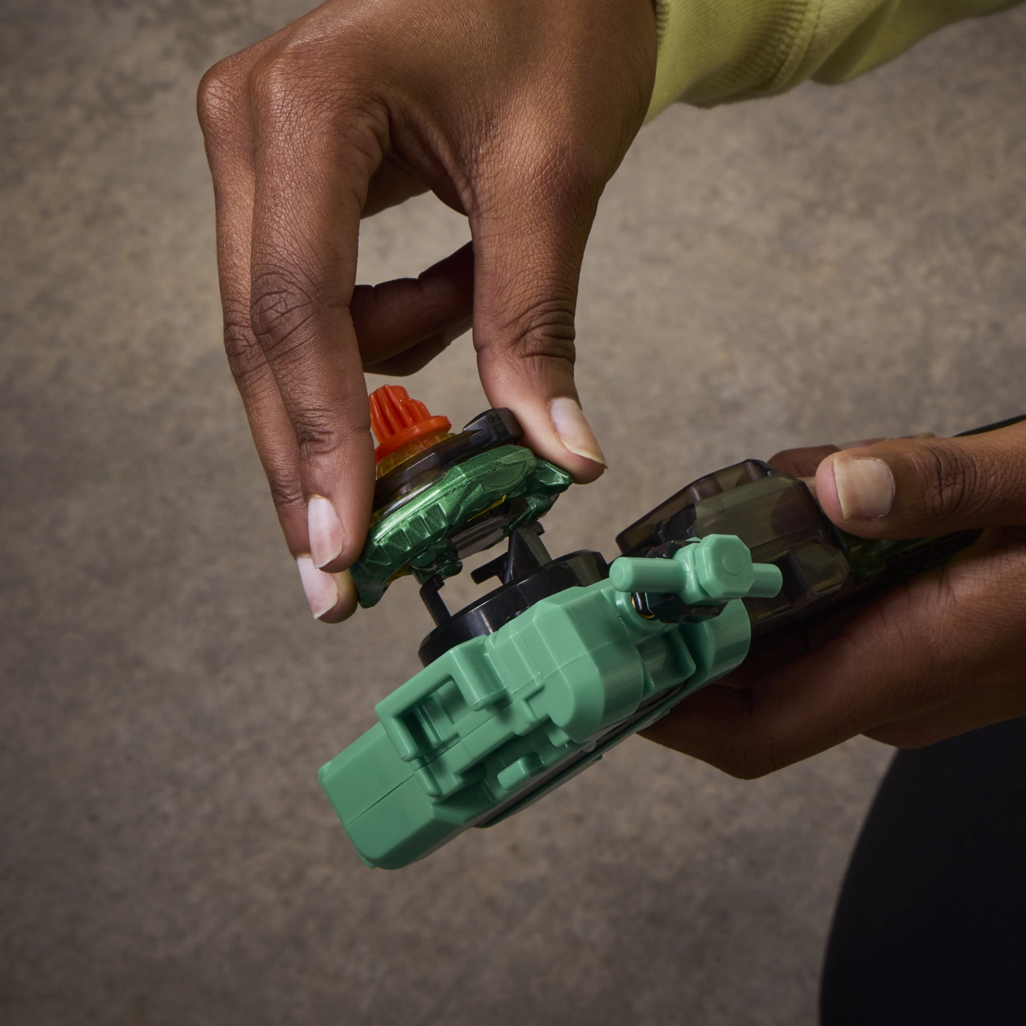 Beyblade X Deluxe String Launcher, Custom Grip & Top Set