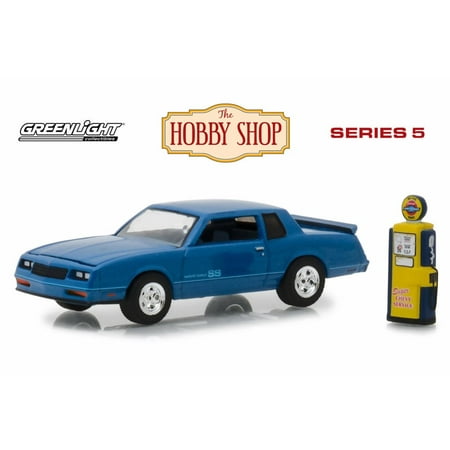 1984 Chevy Monte Carlo SS with Vintage Gas Pump, Blue - Greenlight 97050F/48 - 1/64 scale Diecast Model Toy