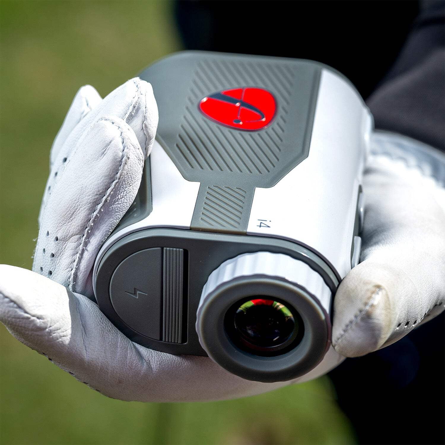 FlightScope i4 Golf Rangefinder with 6X Magnification, 1,000 Yard Range, Built-in Magnet | Combines GPS, Local Conditions, Slope and Swing Data for Personalized Smart Gapping Club Recommendations