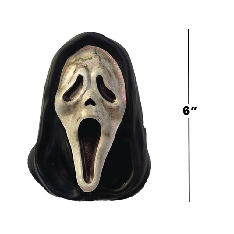 More awesome photos of the Scream VI Aged Ghostface masks shared recently by artist @averyplewes ! This is probably one of the best looks at these masks we have gotten so far