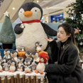 thumbnail image 5 of Juguete de peluche de pingüino de maní Jellycat, gran regalo de compañía, muñeco de cumpleaños, regalo de Navidad, juguete de peluche, periféricos de juegos de anime, 5 of 5