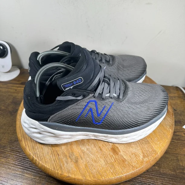 New Balance FF X 840 Men's Size 9 4E Gray Running Shoes Sneakers M840FCB