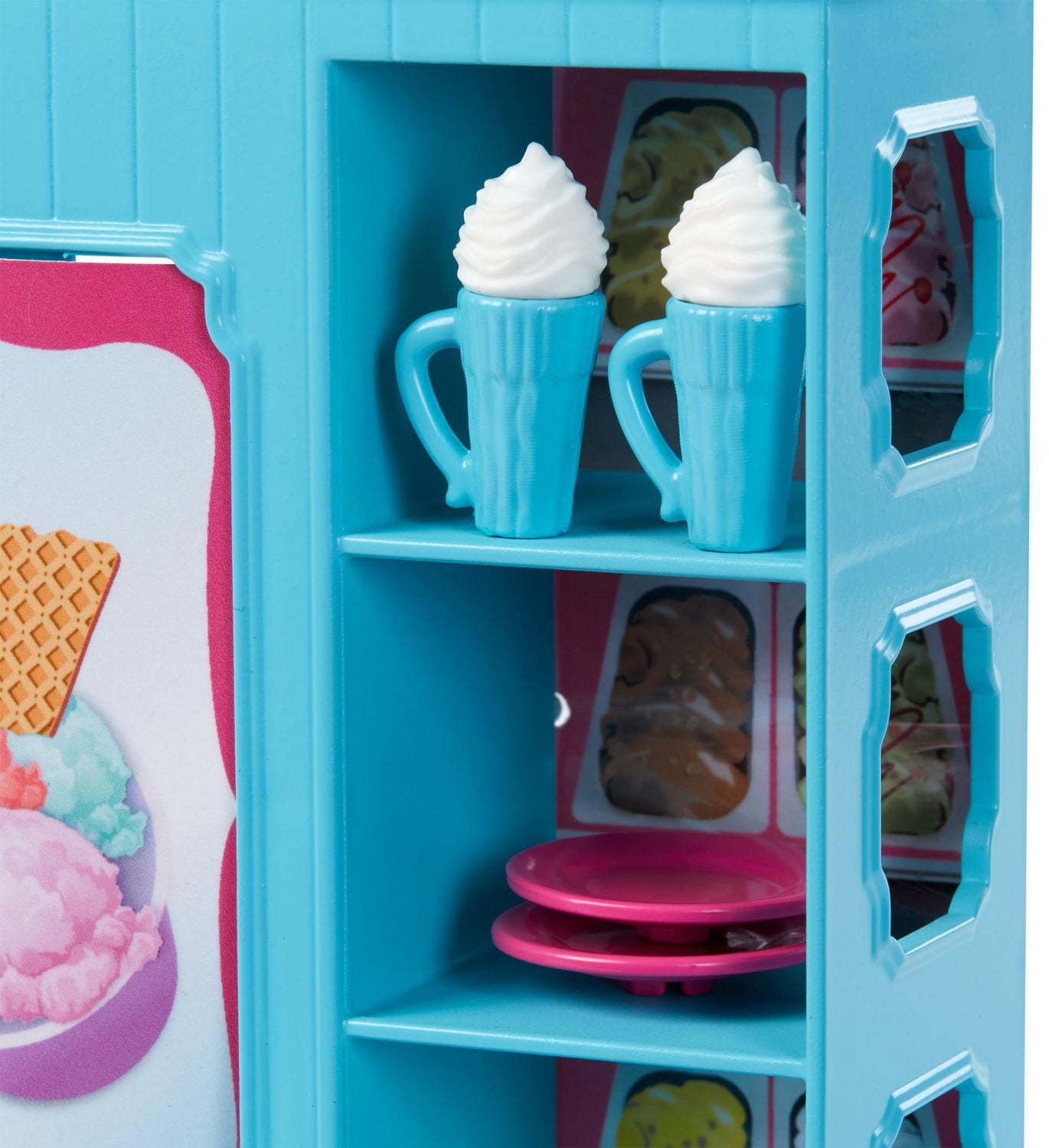 ​Barbie Ice Cream Cafe Playset with Barbie Doll and Chelsea Doll, Store Frame, Table, 2 Chairs and Food Accessories for Kids 3 to 7 Years Old