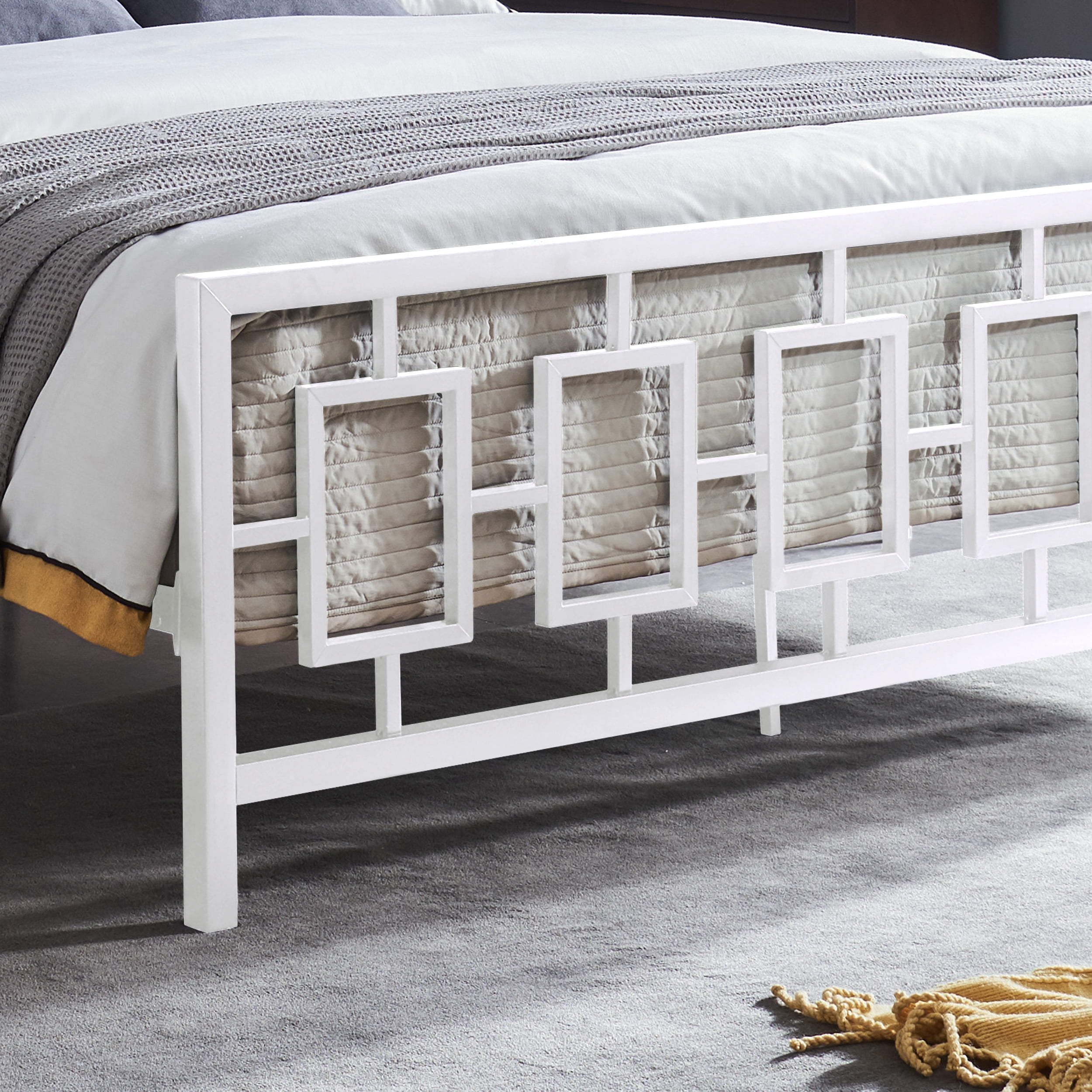 Noble House Krystin Modern King-Size Iron Bed Frame, White