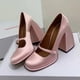 thumbnail image 4 of 2022 Primavera Nuevos Zapatos Mary Jane Femeninos Satén Punta Redonda Hebilla Rosa Tacones Altos Tacón Grueso Retro Zapatos de Vestir para Mujer Zapatos de Mujer, 4 of 5