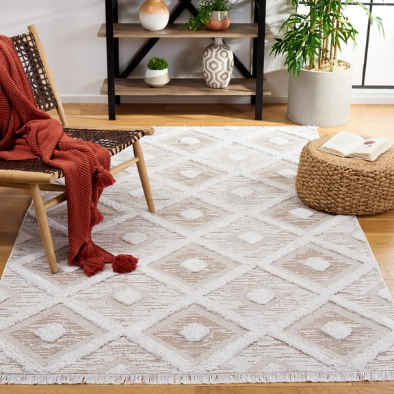 SAFAVIEH Augustine Gino Geometric Area Rug, Ivory/Beige, 5' x 7'7"