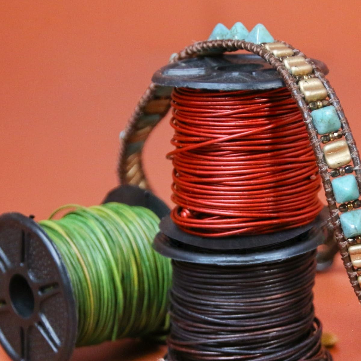 The Beadsmith Leather Cord – Brown – 1mm Spool – 5 Yards/1.52 Meters – Indian Leather Thong Ideal for Braiding, Beading, Necklaces, Fine Lacing, Hair Accessories & DIY Jewelry Making