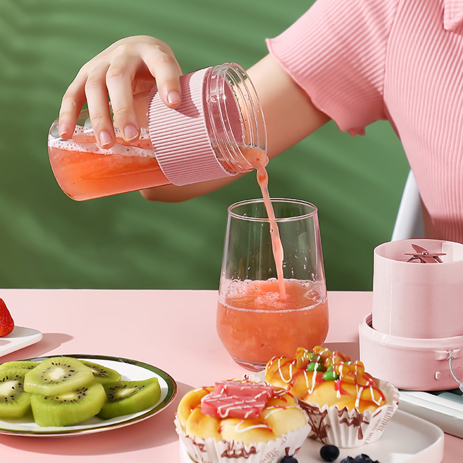 SNGMN Portable Blender with 6 Blades, USB Rechargeable Juicer for Smoothies and Shakes, Easy to Clean with Straw, 350ml Capacity, 18000rpm