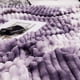 thumbnail image 5 of Manta polar suave a rayas de 198 x 180 cm | Manta de poliéster súper suave, cálida y ligera | Manta acogedora para sofá cama, sala de estar y dormitorio | Resistente y lavable a máquina, 5 of 6