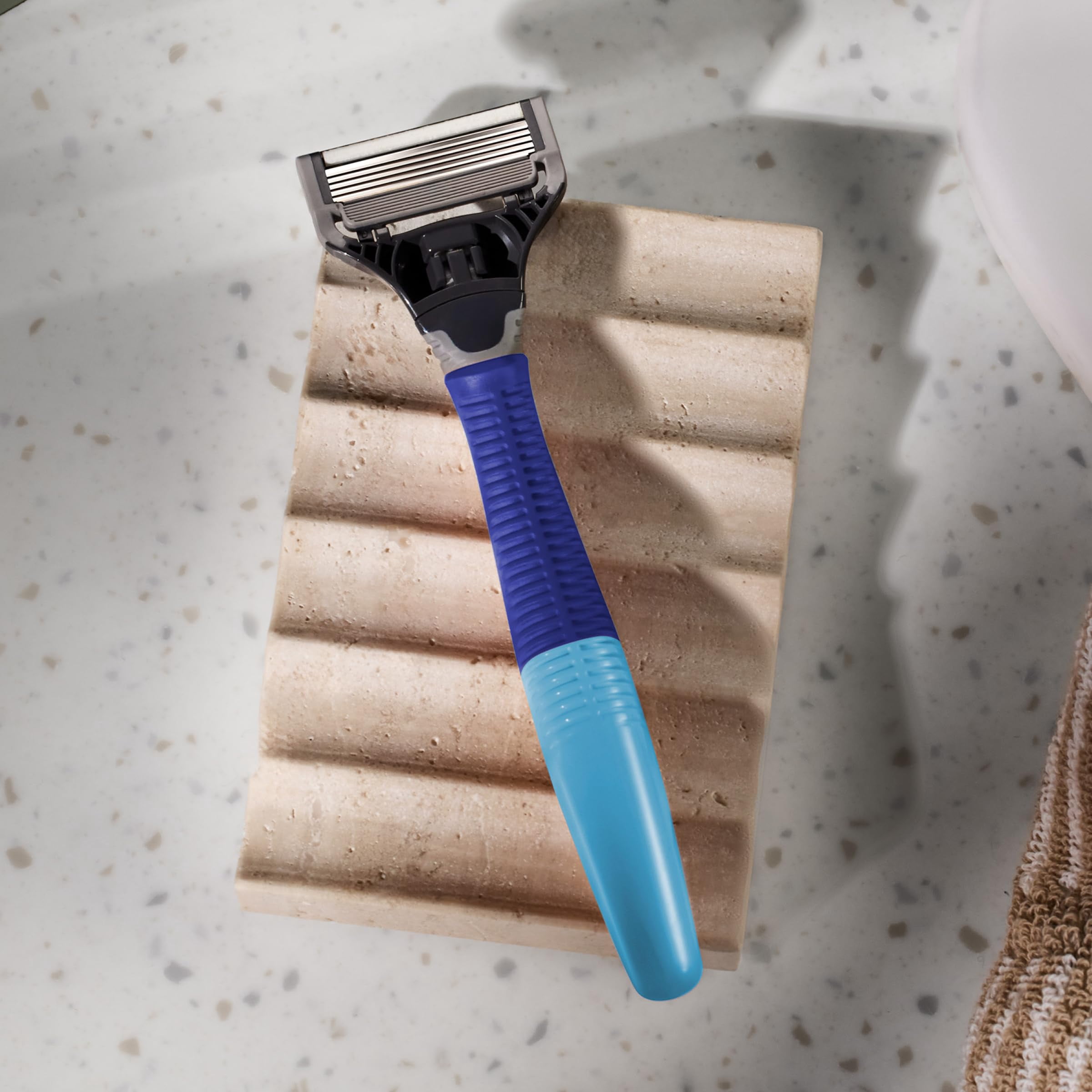 Harry's Razors for Men - Shaving Razors for Men includes a Mens Razor and 3 Razor Blade Refills (Ocean Blue)