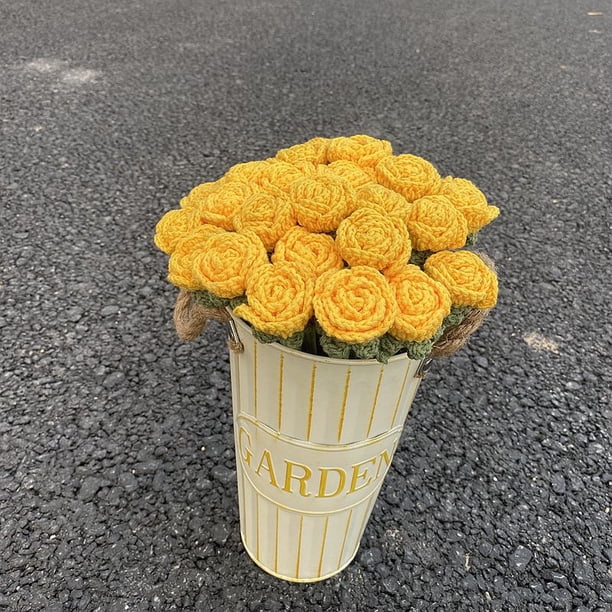 Rosa Ramo de 11 rosas tejidas a mano con hilo,decoración floral para regalo de San Valentín (amarillo,1 pieza). Rkxzt