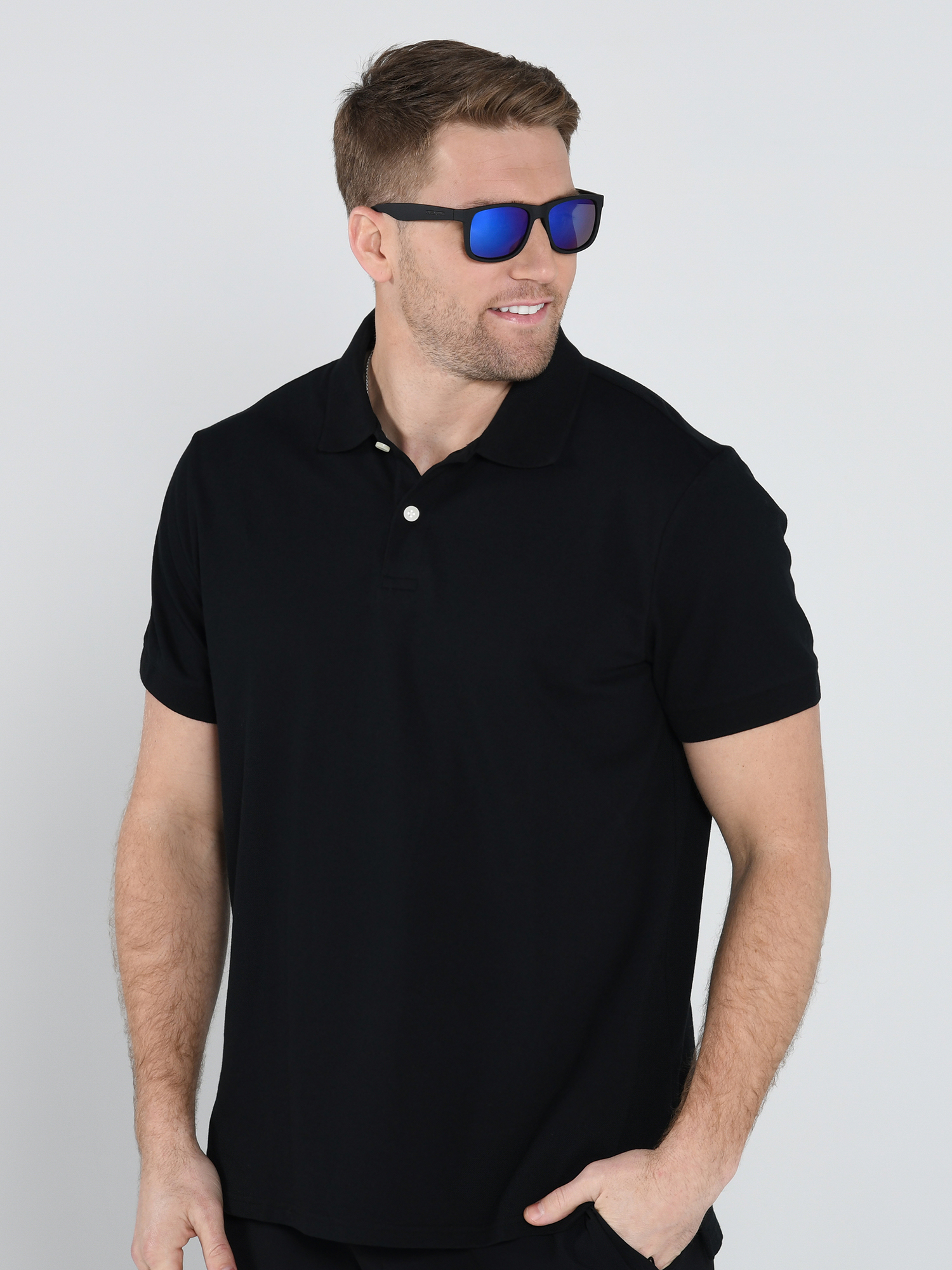 Foster Grant Mirrored Polarized Sunglasses photo 6