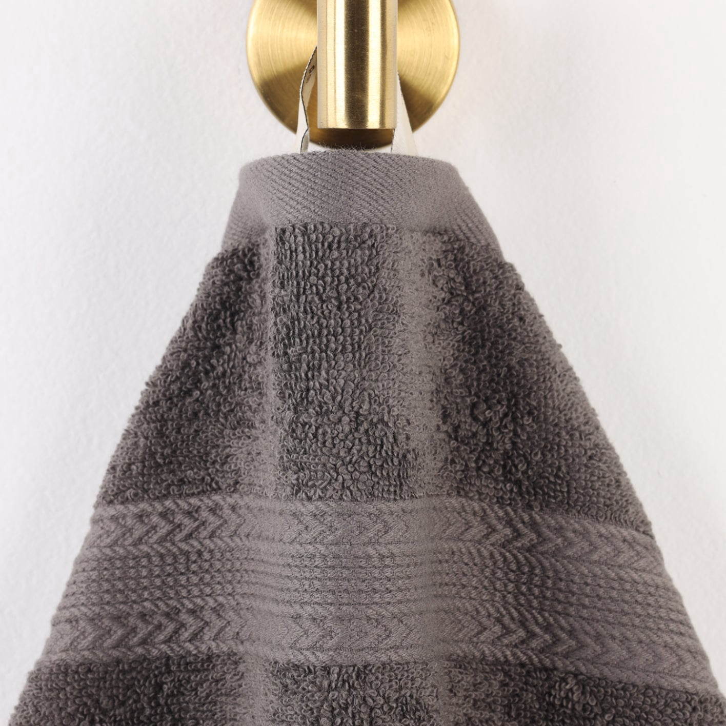 Superior Eco-Friendly Cotton 8-Piece Assorted Towel Set, Graphite