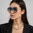 thumbnail image 2 of Lunettes de Soleil à la Mode pour Extérieur Lunettes de Soleil Élégantes pour Randonnée Course et Toutes Activités Extérieures : Lunettes Polyvalentes pour Tous Design à Double Faisceau, 2 of 6