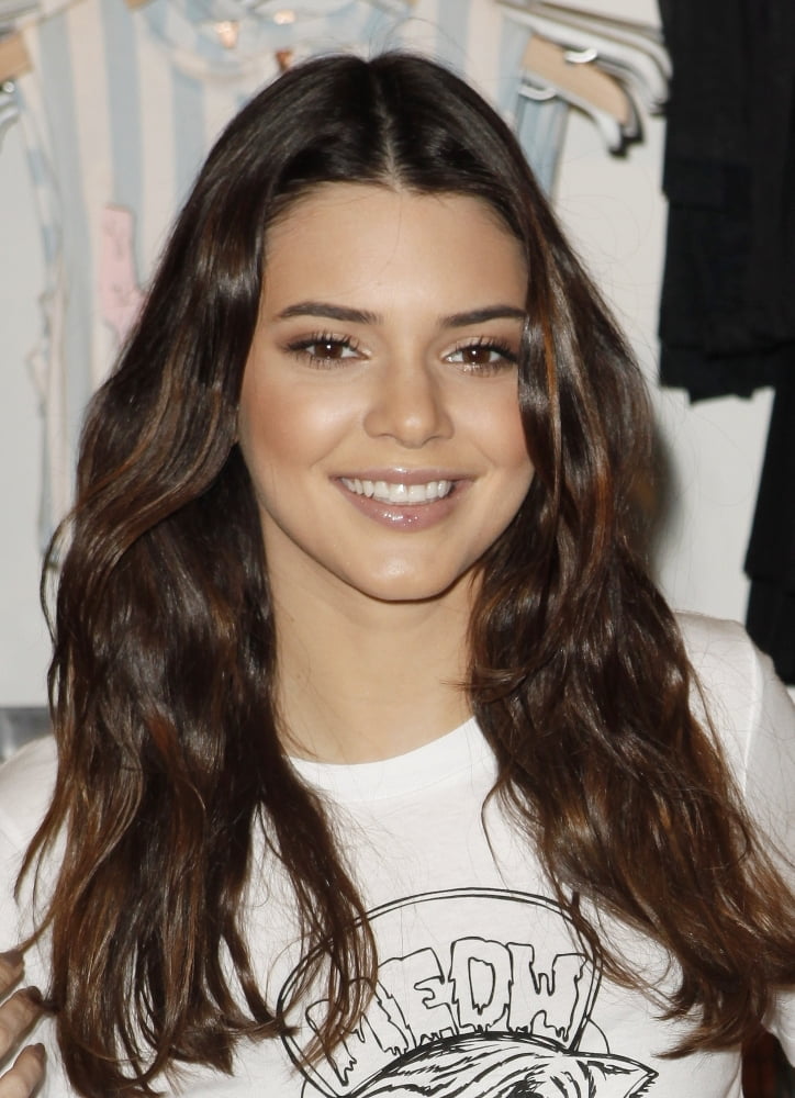 Kendall Jenner At In-Store Appearance For Kendall & Kylie Jenner ...