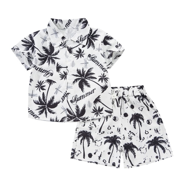 odeerbi 1-8 años conjunto de verano para niños de hawaianos camiseta de manga corta de algodón con estampado tropical conjunto de dos piezas de gráficos conjunto infantil gris con camisa de botones de manga corta y shorts elásticos con estampado de palmeras y texto "Summer" en tono oscuro sobre fondo claro, cuello tipo camisa, cierre frontal de botones y pantalones cortos con cintura elástica; plano sobre fondo neutro, ideal para ropa de juego veraniega y a menudo usado como conjunto de vacaciones para niños.
