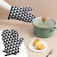 thumbnail image 3 of Heat-Resistant Oven Gloves, 2-Pack Thickened Cotton Insulated Kitchen Mitts for Baking, Microwave & Grilling, 26x13cm, Hanging Design, 3 of 6