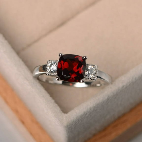 Natural Red Garnet 925 Sterling Silver Ring, Gift for Her, Engagemant Ring, Birthstone Rings for Women, Gift For Her