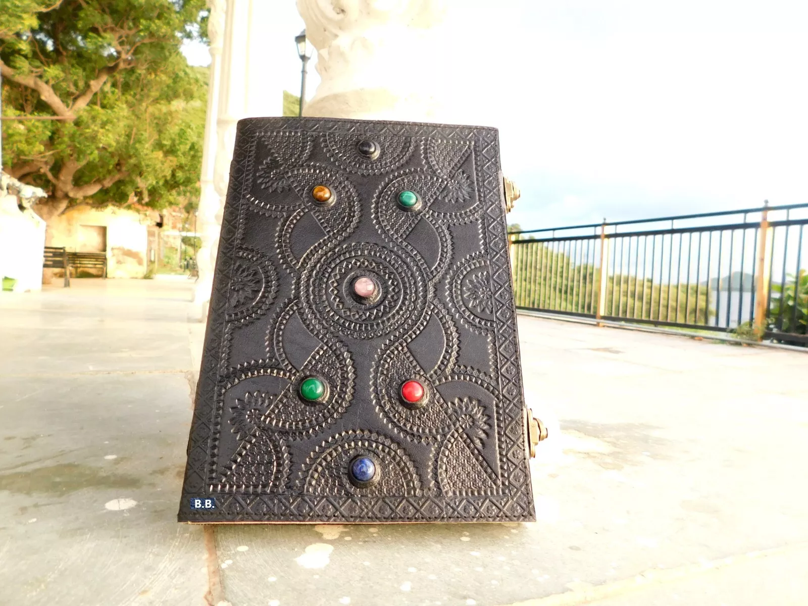 Handcrafted Embossed Design Vintage Leather Bound Journal Diary Yingyang Grimoire Style Seven Stone Notebook For Men & Women