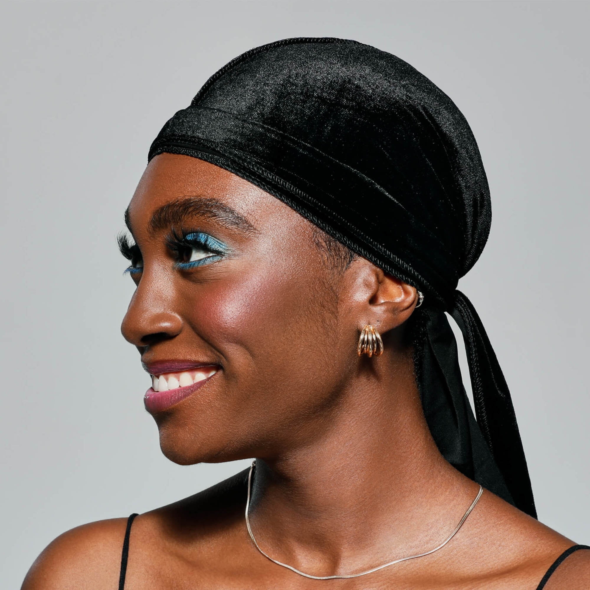 (1 pack) Kiss Colors & Care Premium Quality Power Wave Velvet Luxe Durag – Black