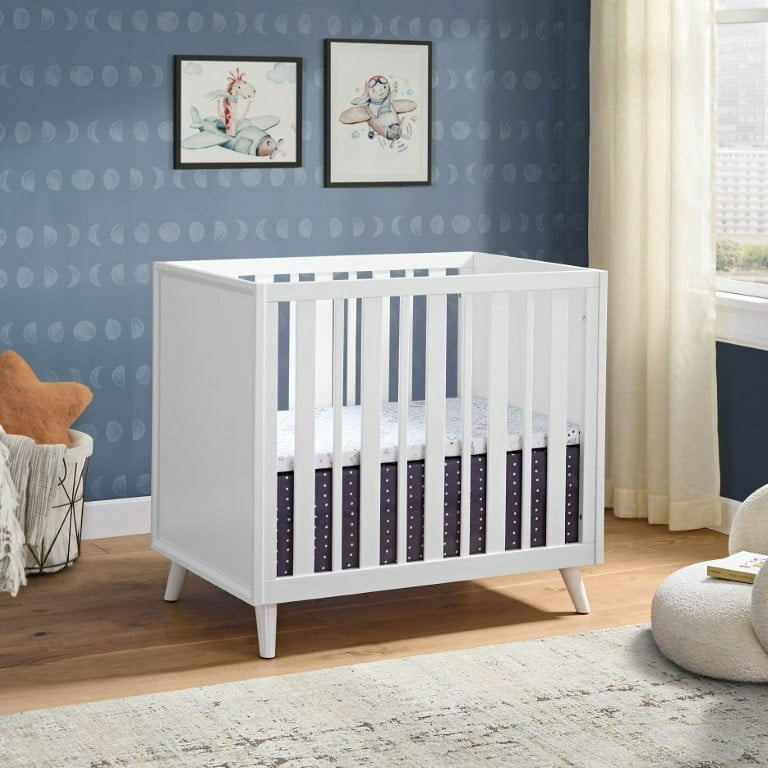 Oxfor Baby Renwick in Mini Crib White