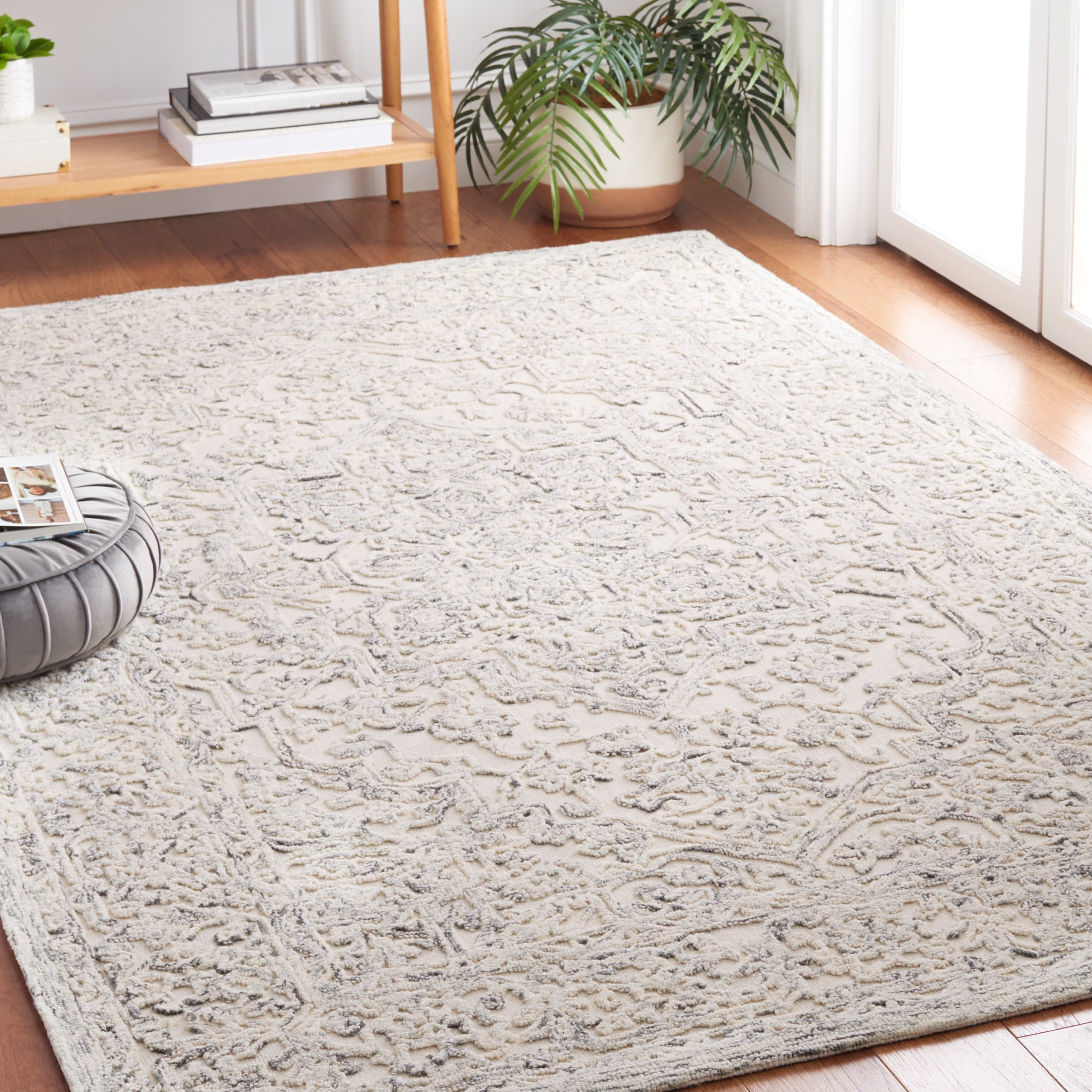 SAFAVIEH Martha Stewart Trace Floral Area Rug, Ivory/Charcoal, 6' x 6' Square