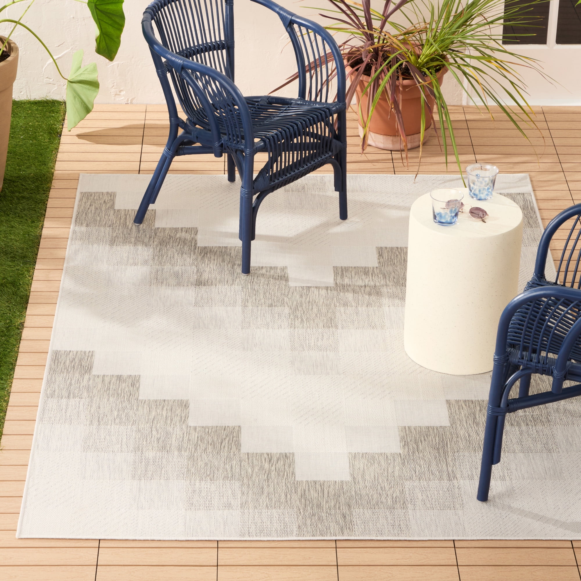 NICOLE MILLER NEW YORK Patio Country Ombre Chevron Indoor Outdoor Area Rug, UV Fade Resistant, Low Pile, Grey/Cream, 6'6"x9'2"