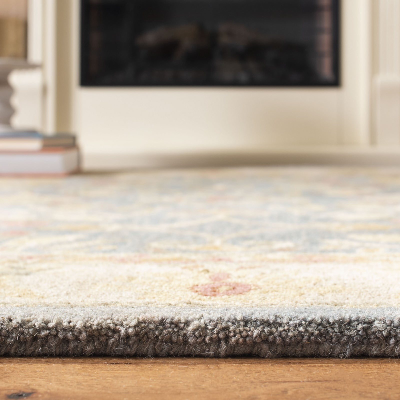 SAFAVIEH Anatolia Stephen Traditional Wool Area Rug, Light Blue/Ivory, 2' x 3'