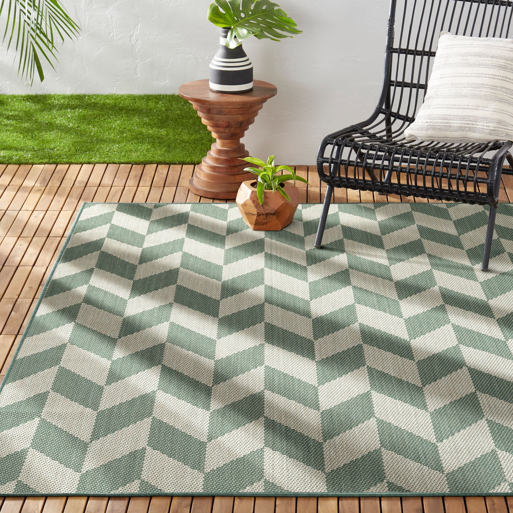 Nicole Miller New York Patio Country Calla Contemporary Herringbone Indoor/Outdoor Area Rug, Beige/Green, 7'9"x10'2"