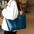 thumbnail image 5 of 2024 nuevo bolso de mano de gran capacidad de cuero para damas todo en uno simple de un solo hombro bolso de mano debajo del brazo bolso de viaje atmósfera, 5 of 5