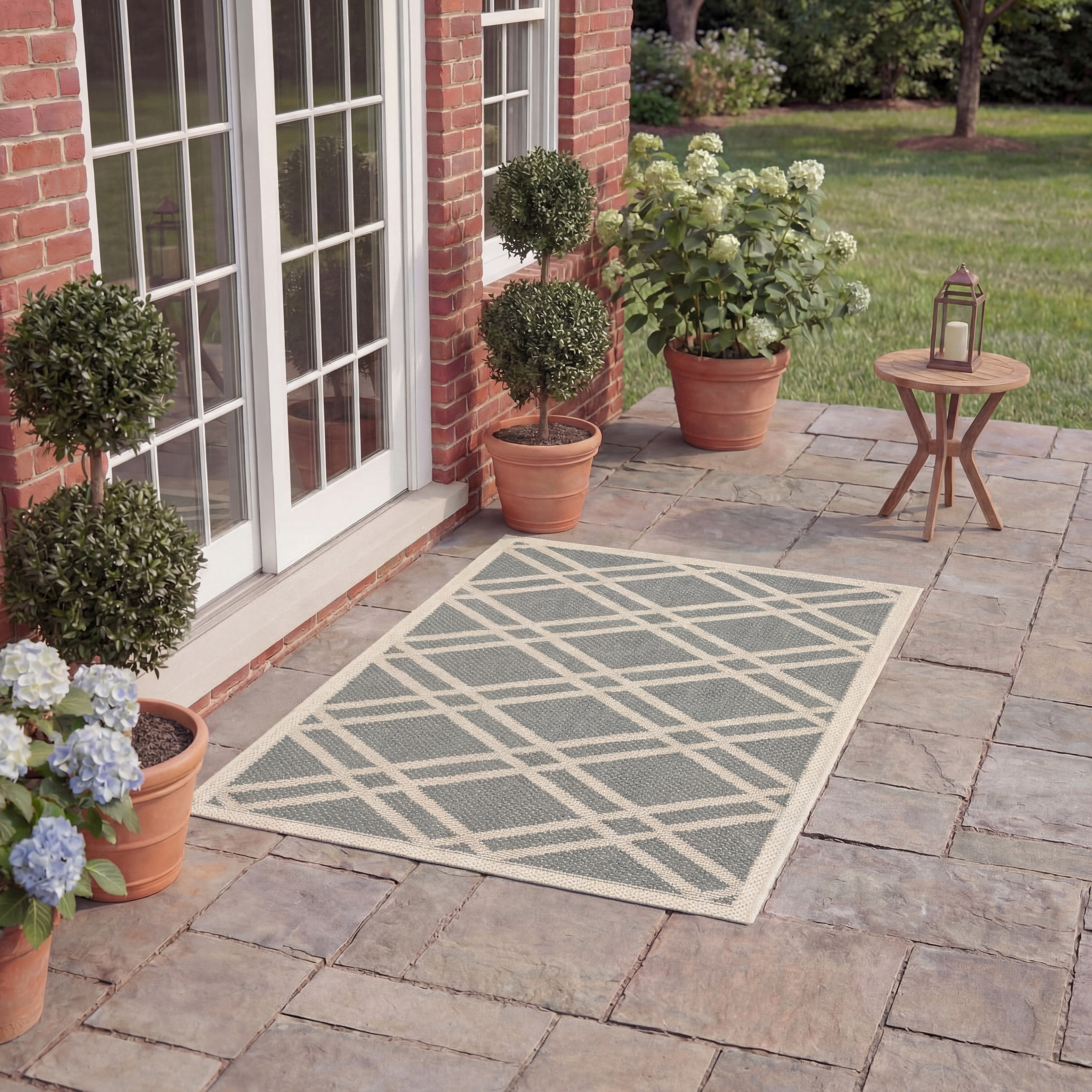 Safavieh Courtyard Jasper Geometric Indoor/Outdoor Area Rug, Anthracite/Beige, 4' x 5'7"