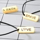 thumbnail image 3 of Minnieouse Dijes de llavero exquisitas letras creativas accesorio de joyería decoraciones colgantes hacer colgante de adorno para artesanías Ropa, zapatos y accesorios Miscelánea Dorado 80 Stück Minnieouse AP009434-10, 3 of 4