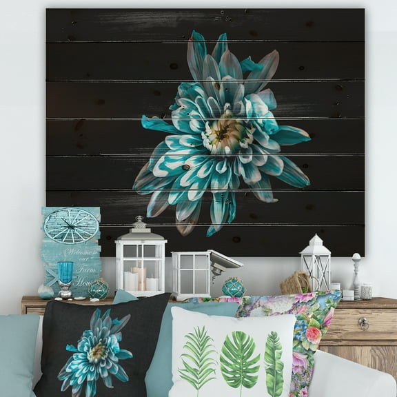 Designart 'Top View of White and Blue Flower' Traditional Print on Natural Pine Wood