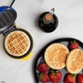 thumbnail image 5 of Uncanny Brands Sonic the Hedgehog Mini Waffle Maker - Aparato de cocina Sega, 5 of 5