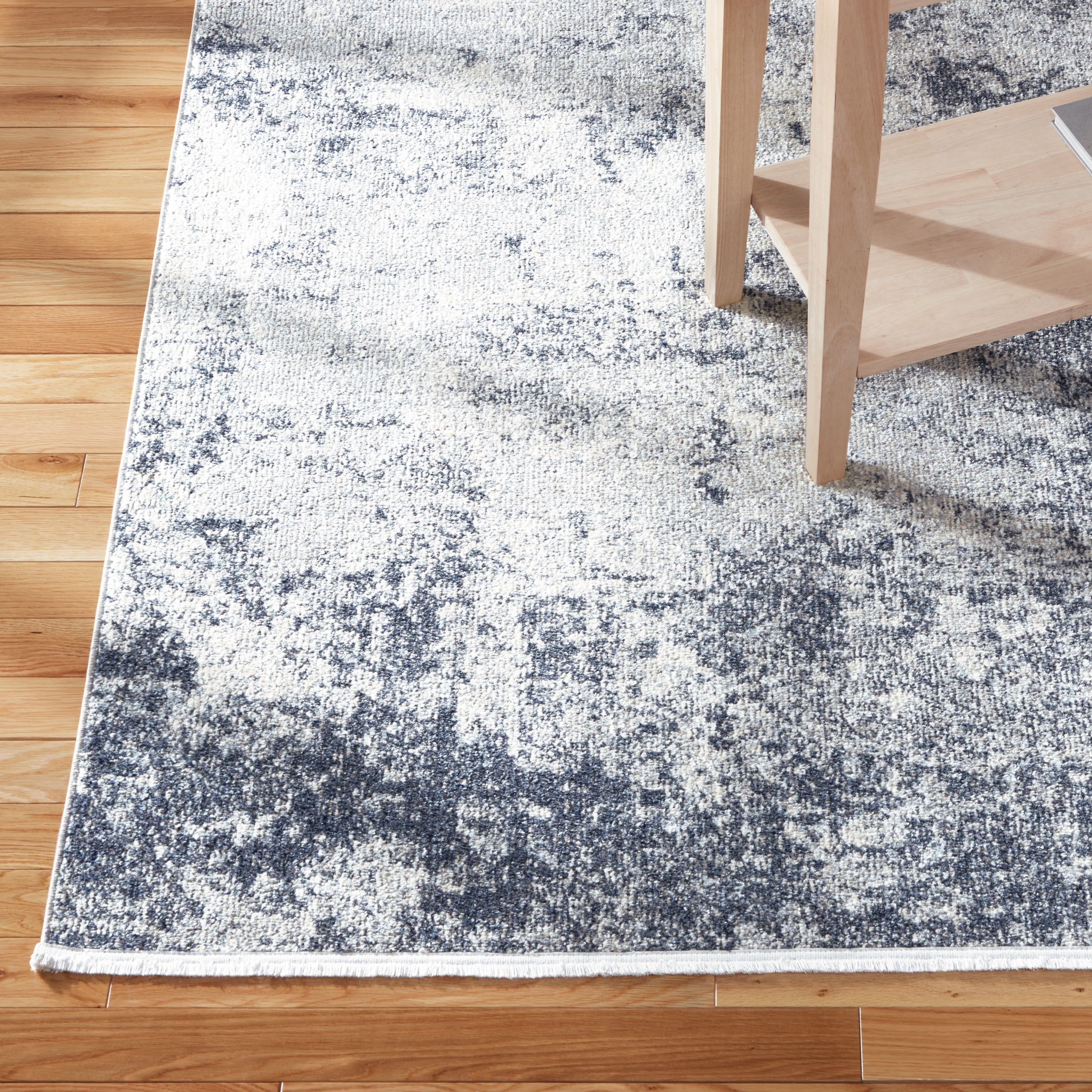 TOWN & COUNTRY EVERYDAY Rein Abstract Cloud Everwash® Washable Area Rug with Non-Slip Backing, Pet Friendly Rug, Blue/Grey, 5'2"x7'2"