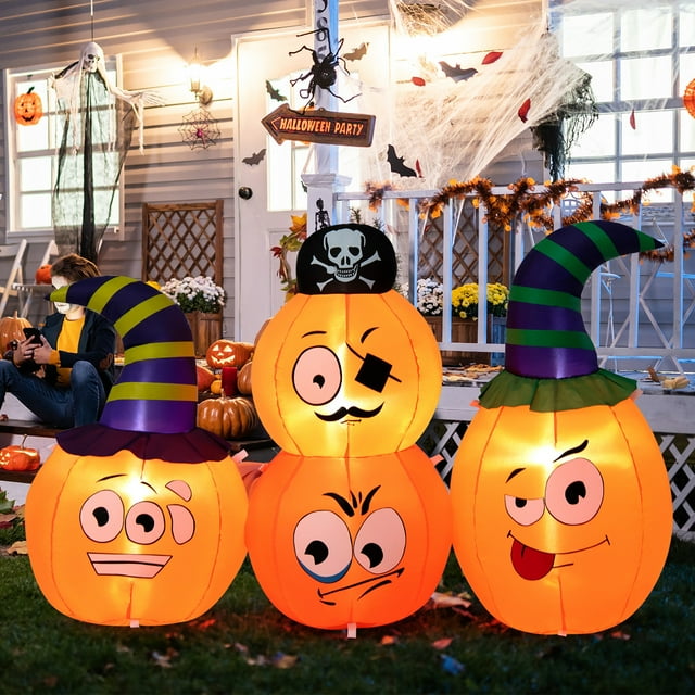 Costway 5 FT Long Halloween Inflatable Decoration 4 Pumpkin Lanterns Combo with Pirate