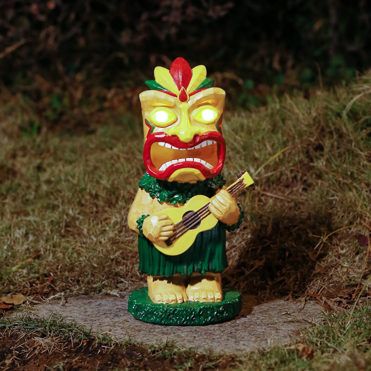 Solar Tiki Statue, Tiki Bar Decor, Outdoor Tiki Decor, Solar Garden Statue for Outside, Solar Garden Yard Decor, Outdoor Statue for Garden, Outdoor Decor for Patio, Gardening Gifts for Women