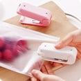 thumbnail image 3 of Sellador de Bolsas CHAO Mini Rosa Ahorrador de Alimentos, 3 of 5