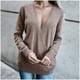 thumbnail image 5 of Suéter de punto con cuello en V profundo de manga larga para mujer Zhivalor WMZY-692-2, 5 of 6
