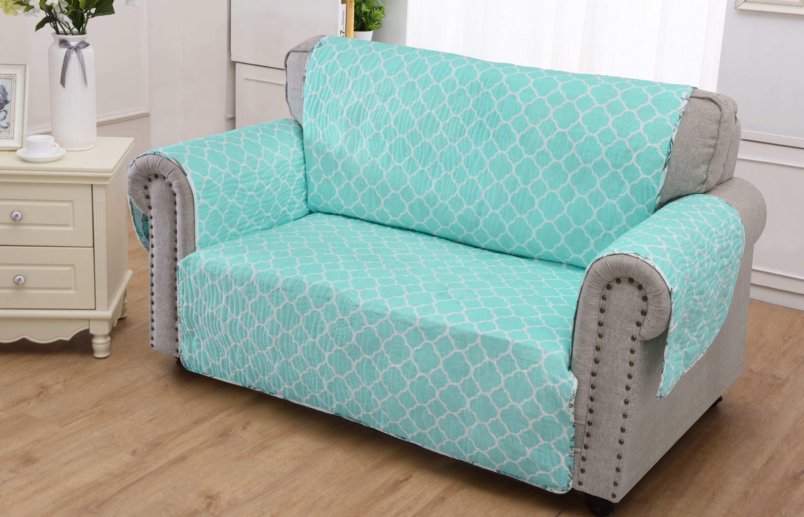Global Trends Coastal Seashell Quilted Reversible Furniture Cover Protector