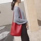 thumbnail image 3 of Bolso bandolera de hombro Vintage Para mujer JShteea bolso de cuero Totes Bucket Rojo, 3 of 6