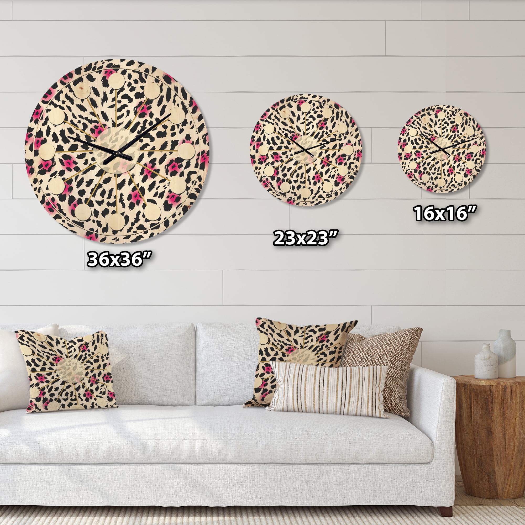 Designart 'Glam Leopard Retro Pattern' Mid-Century Modern Wood Wall Clock