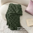 thumbnail image 4 of Manta de cama, color verde bronce, supersuave, 130 x 180 cm, 4 of 9
