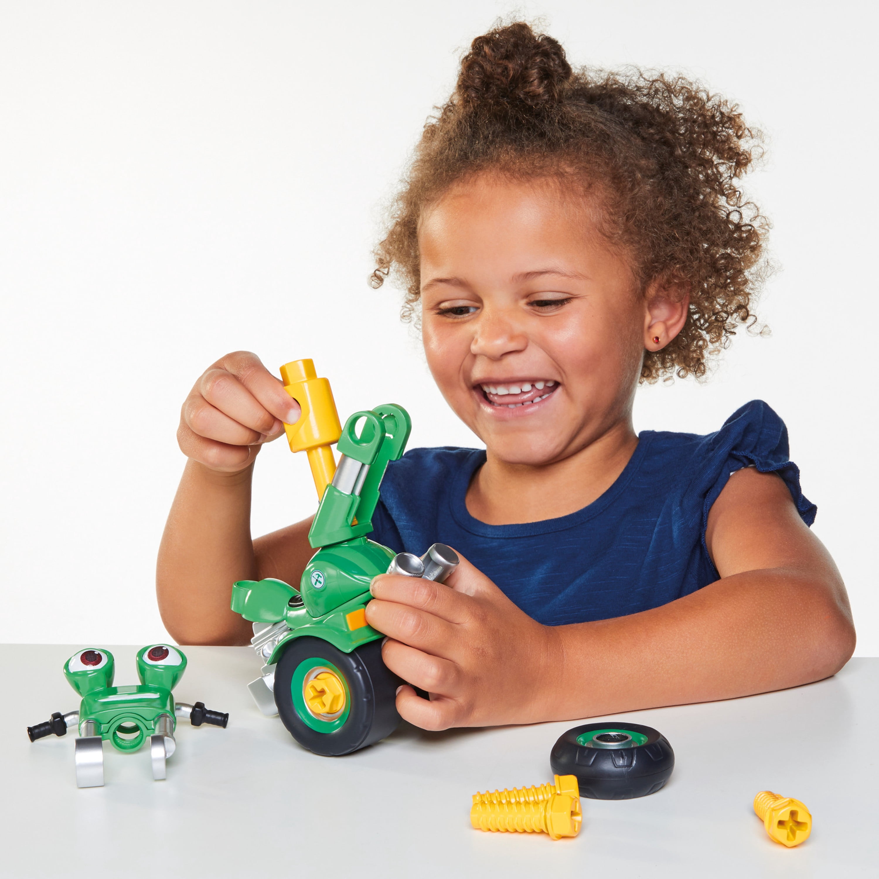 Ricky Zoom Fix It DJ – DJ Rumbler Take Apart Toy with Tools