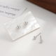 thumbnail image 5 of Pendientes de plata de ley S925 para hombres y mujeres, sencillos, avanzados, fotosensibles, con superficie redonda, con forma de oreja, con diseño de aguja y sensación en la oreja, 5 of 7