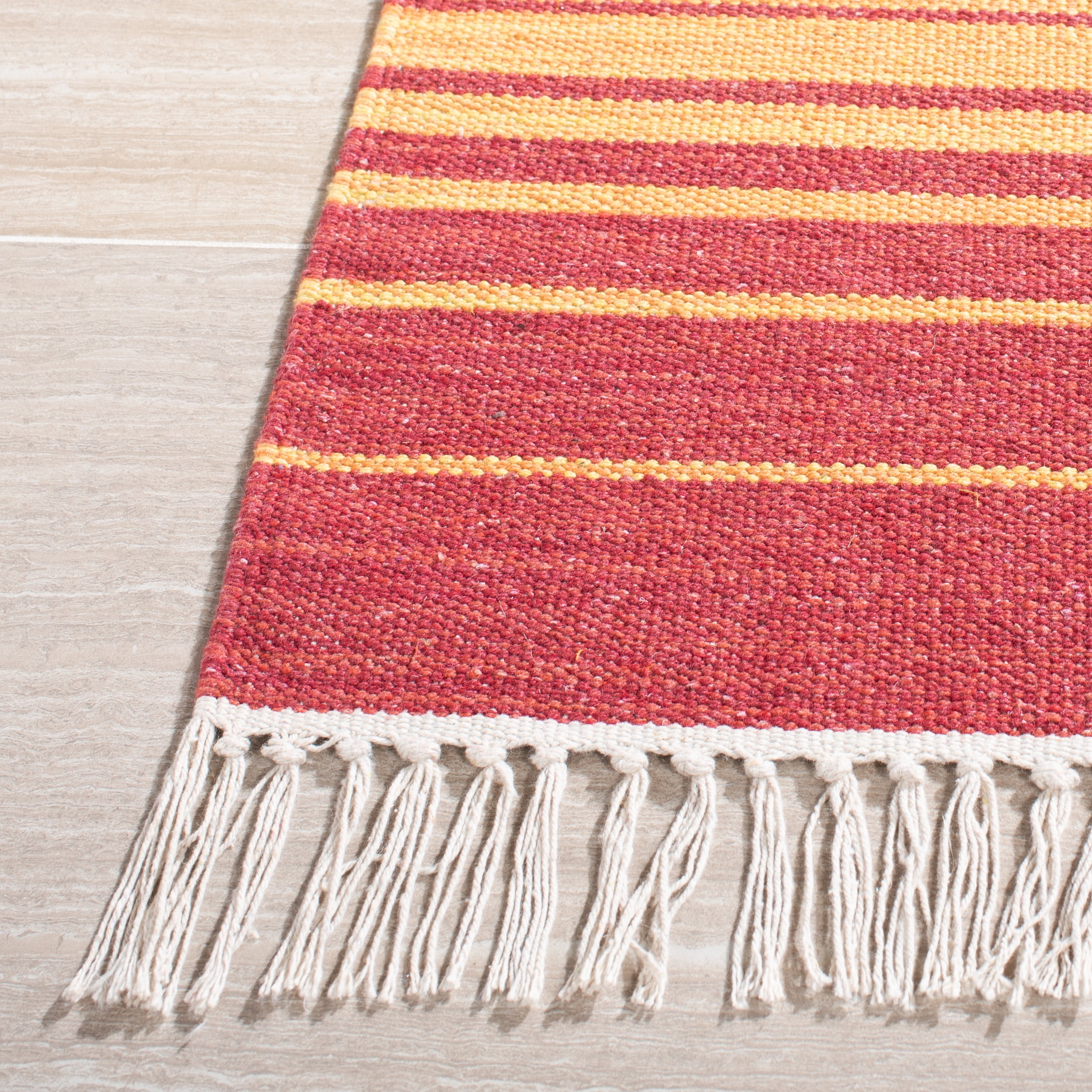 SAFAVIEH Montauk Jaslyn Southwestern Cotton Area Rug, Red/Blue, 5' x 8'